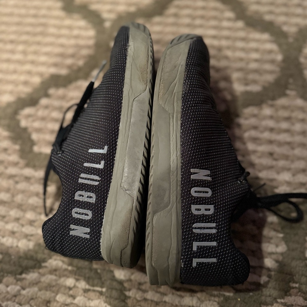 Excellent condition NoBull trainer plus!